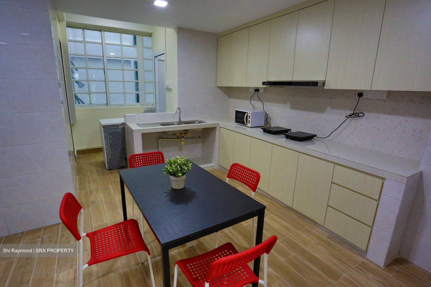 Lorong 3 Geylang (D14), Apartment #527352981